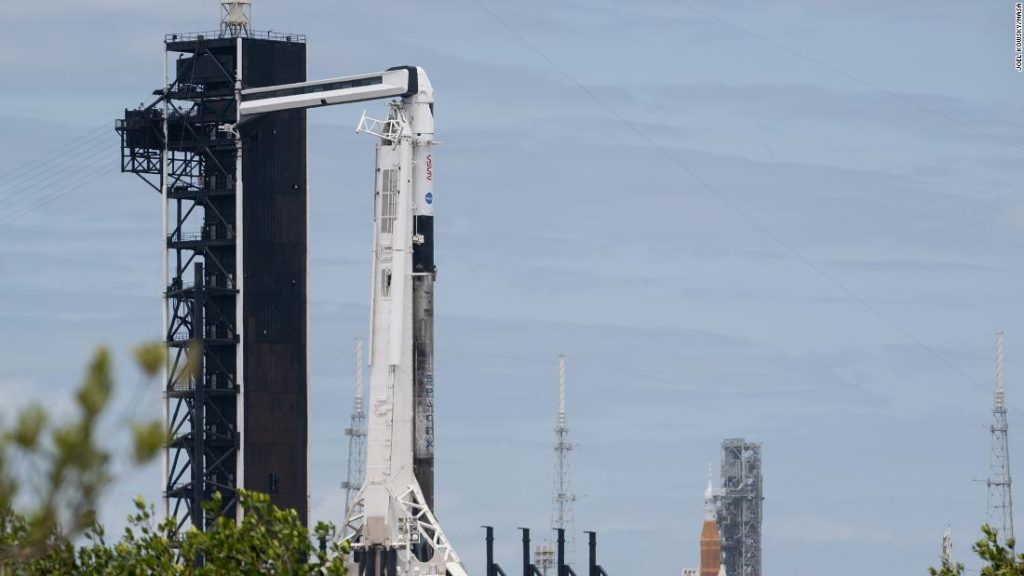 SpaceX başka bir tarihi astronot görevi başlattı