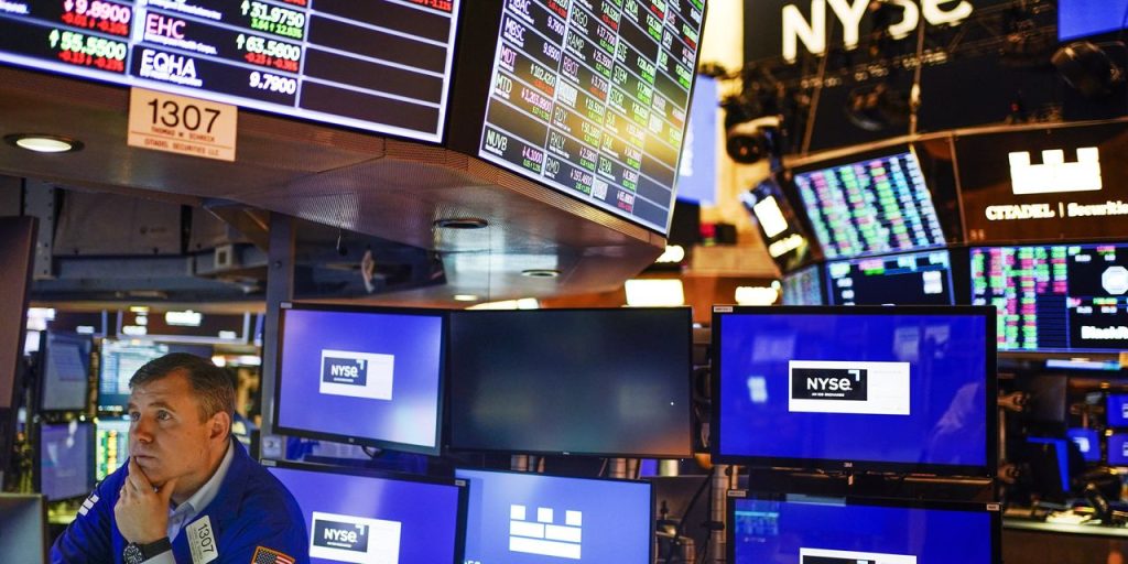 S&P 500, ayı piyasası bölgesine geri çekildi;  Borsa satışına devam