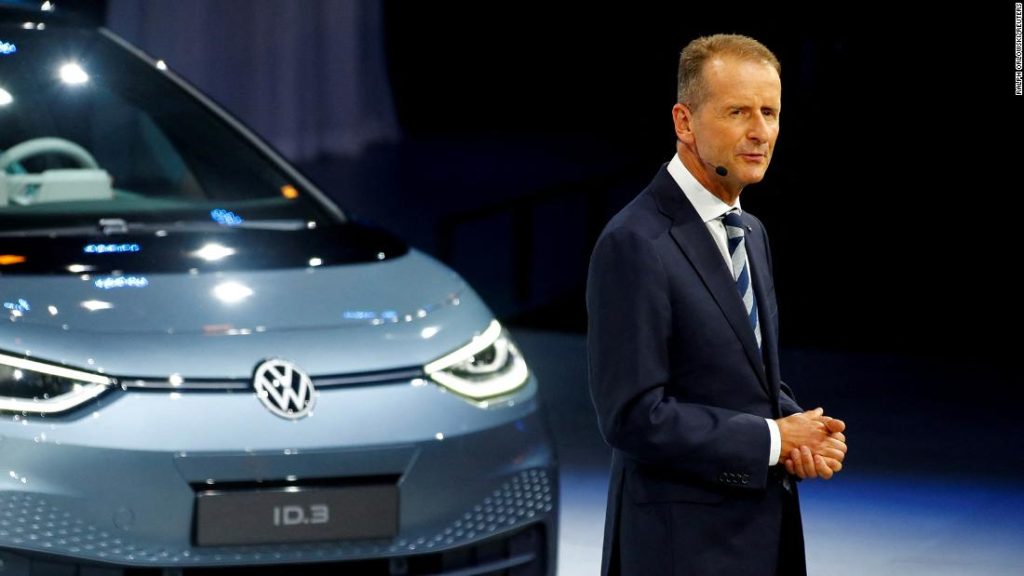 Volkswagen CEO’su Diess sürpriz bir hamleyle istifa etti