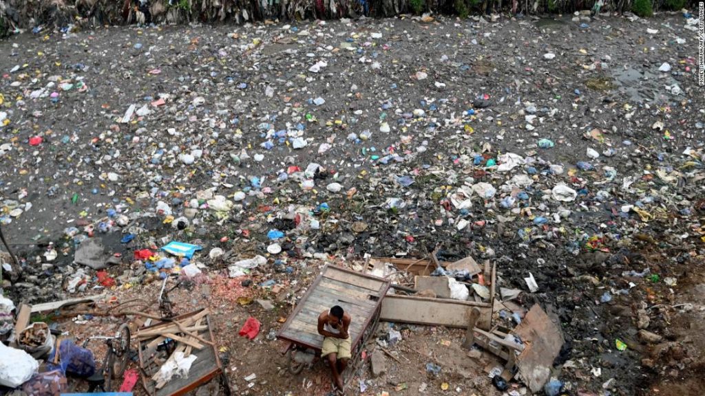 Hindistan, kirlilikle mücadele için tek kullanımlık plastikleri yasaklıyor