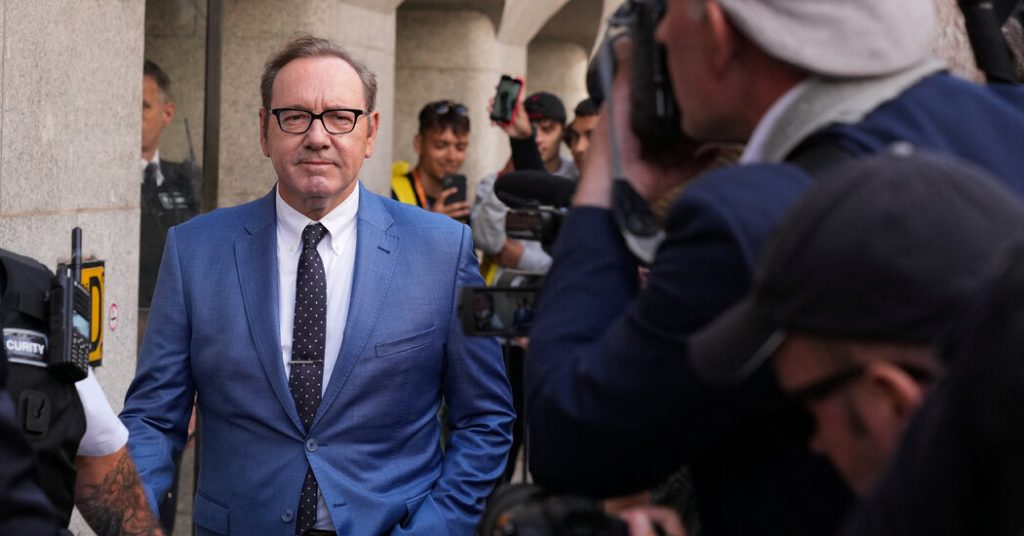 Kevin Spacey, İngiltere’de yeni cinsel saldırı suçlamalarıyla karşı karşıya