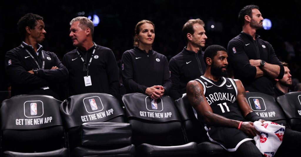 Nets, Kyrie Irving’in özrünün yeterli olmadığını ve Nike bağları askıya aldığını söylüyor