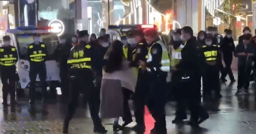 Protestolar Çin’in sansürünün sınırlarını zorluyor